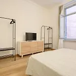 3 Bedroom Cozy In Apartment *