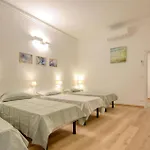 3 Bedroom Cozy In *