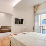 3 Bedroom Cozy In Apartment