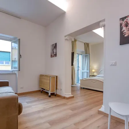 Apartman 3 Bedroom Amazing In Genova